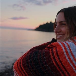 Meet your Posher, Hannah